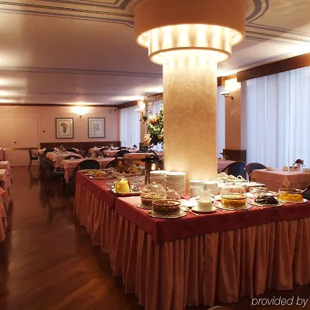 فندق كريفيس