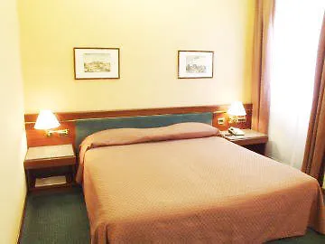 كريفيس 4* ميلان