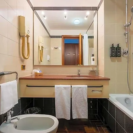 Crivi's Hotel 4*